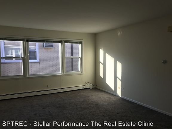 3rd image of 422 Marengo Ave #3F