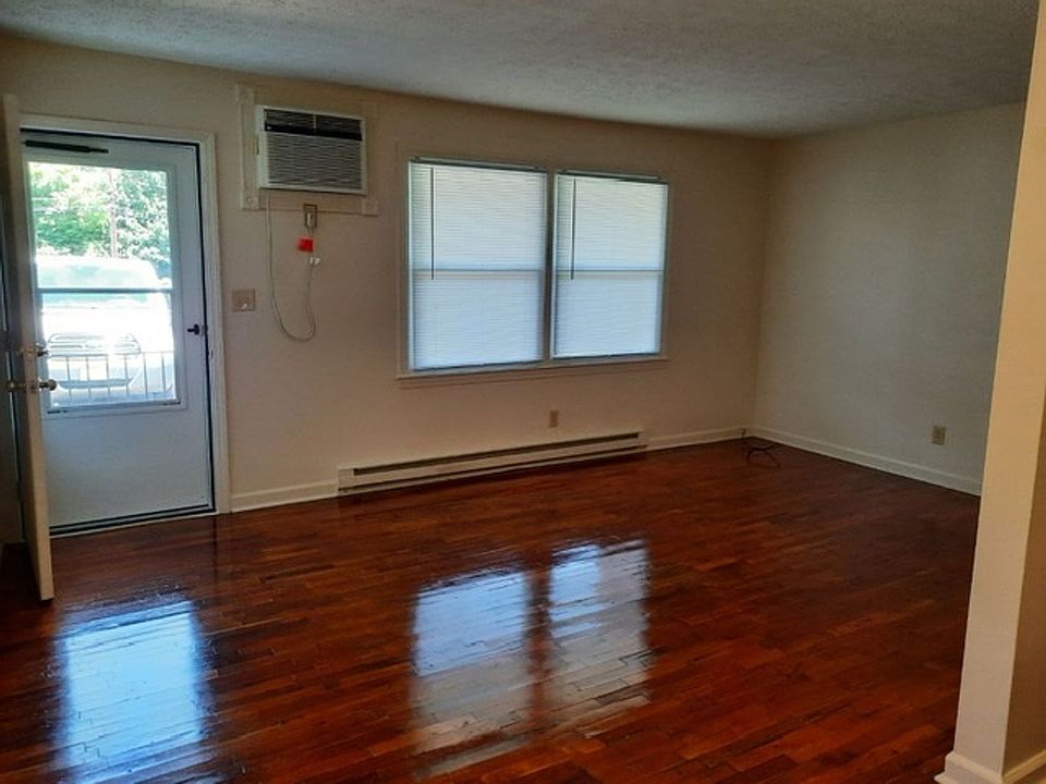 1st image of 335 Audubon Dr #1B