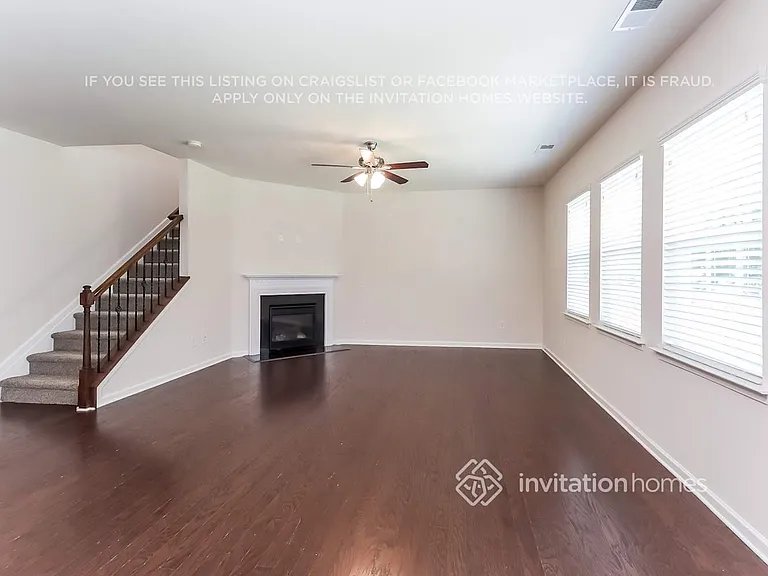141 Lassen Ln — Photo 5