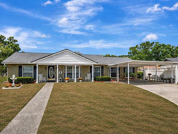 2nd image of 18318 Dollybrook Ln