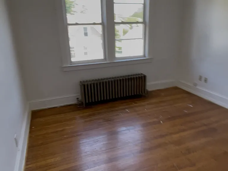63 Glendale Ave — Photo 5