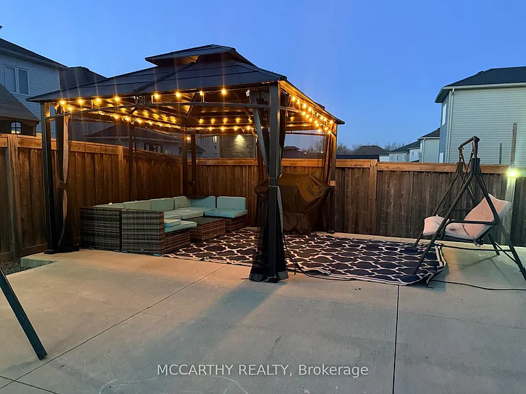 124 Johnson Dr — Photo 44