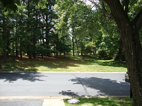 3rd image of 111A Conestoga Dr