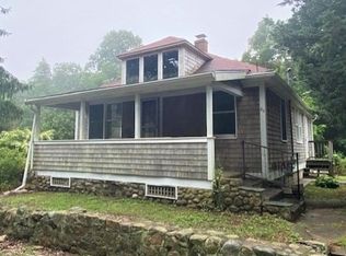 20 Giffords Corner Rd, Marion, MA 02738