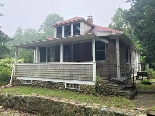 20 Giffords Corner Rd, Marion, MA 02738