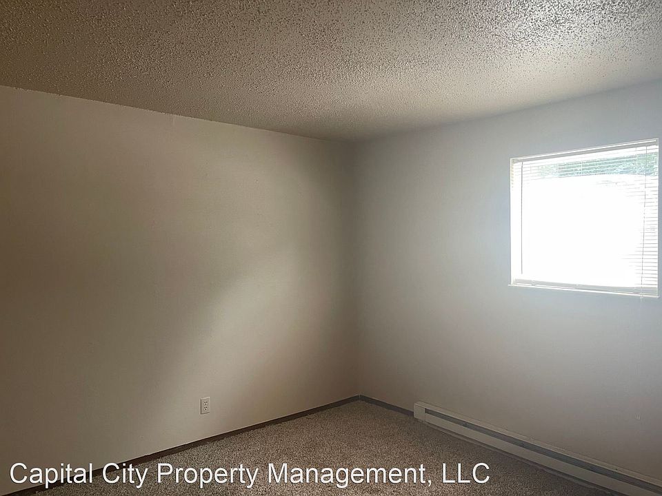 2nd image of 2070 W Washington St Unit 3