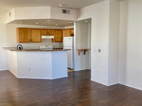 4th image of 6800 Vista Del Norte Rd NE APT 324
