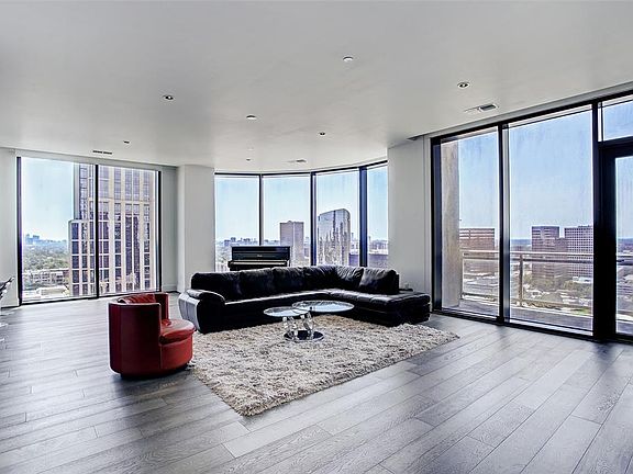 2nd image of 1409 Post Oak Blvd Unit 2001