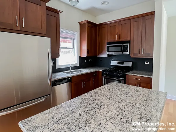 2330 N Greenview Ave #3, Chicago, IL 60614