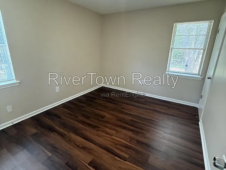 3236 Sweet Springs Dr — Photo 9