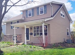424 Kenilworth Ave, Glen Ellyn, IL 60137