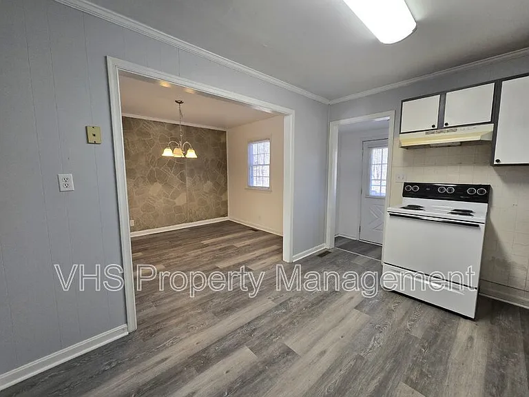 4 Daiseys Rest Rd — Photo 4