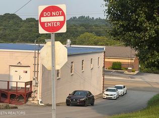 1751 N Broad St, Tazewell, TN 37879