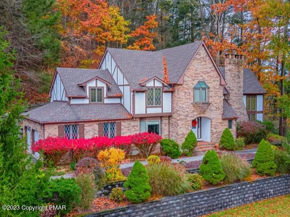 130 Turkey Hill Ct, Stroudsburg, PA 18360