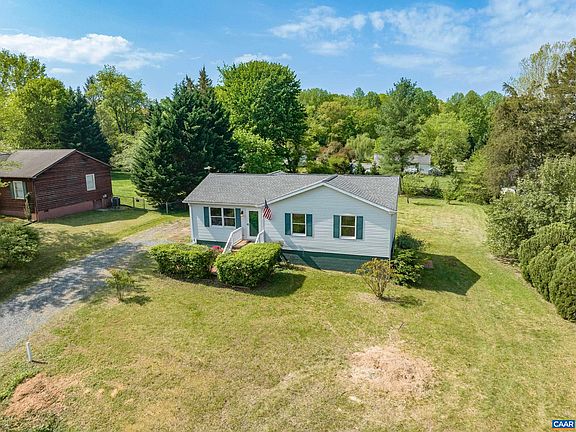 3rd image of 315 Cordelia Dr