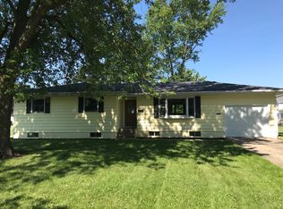 320 S Fall St, Paxton, IL 60957