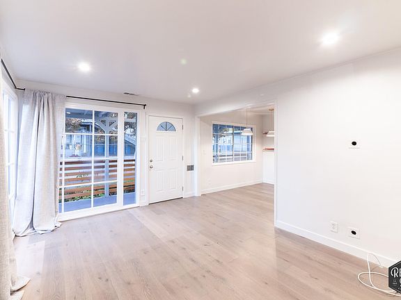 5th image of 6130 Poppy Peak Dr