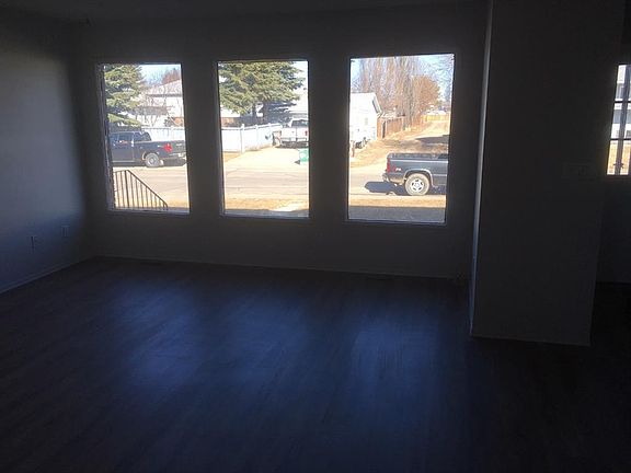 5th image of 4 E Cochrane Rd