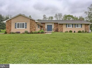 97 Davis Bridge Rd, Bernville, PA 19506