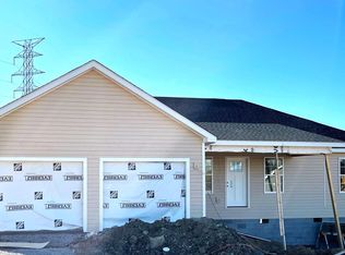 1508 Fox Meadows Cir, Bluff City, TN 37618