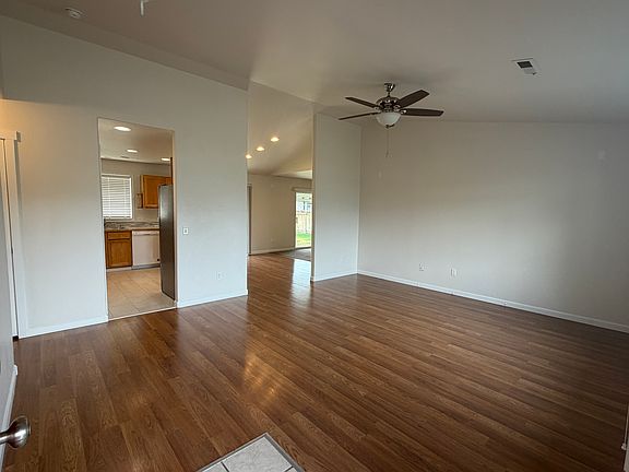 2nd image of 4902 Sierra Dr