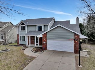 7801 Karl Dr, Lincoln, NE 68516