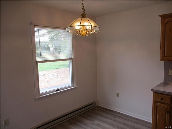 5th image of 240 West St
