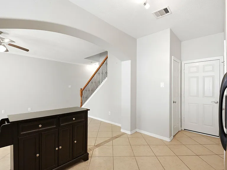 930 Sterling Creek Cir — Photo 15