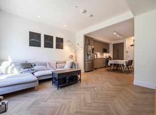 9278 Slopes Mews #10, Burnaby, BC V5A 0G1