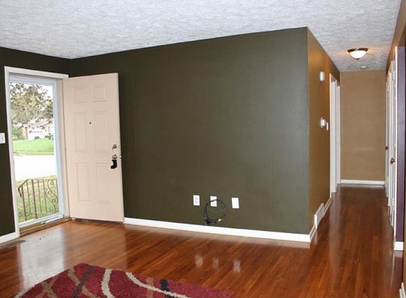 5th image of 429 Katy Ln