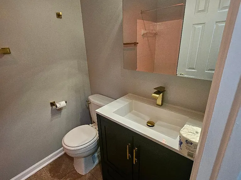 9811 Lake Pointe Ct #203 — Photo 37