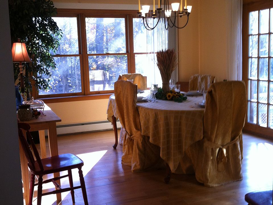 2nd image of 11 Poplar Dr