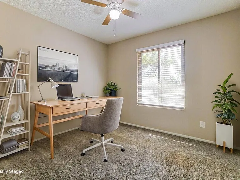 562 W Highland St — Photo 15