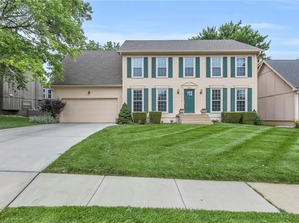 7506 W 116th Ter, Overland Park, KS 66210