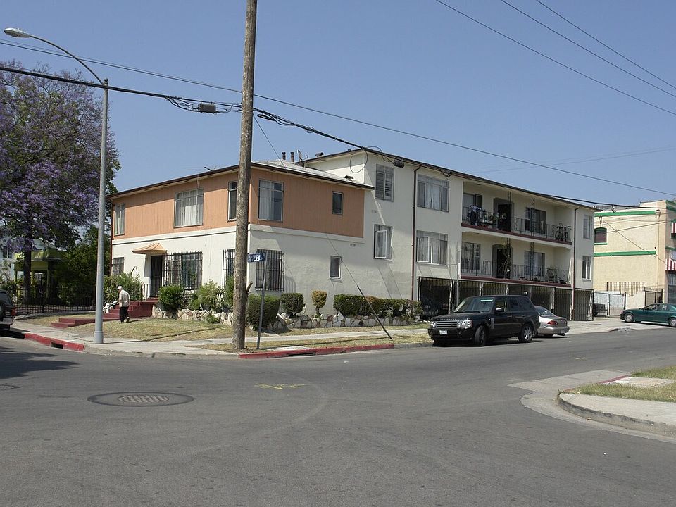 1st image of 602 N Manhattan Pl