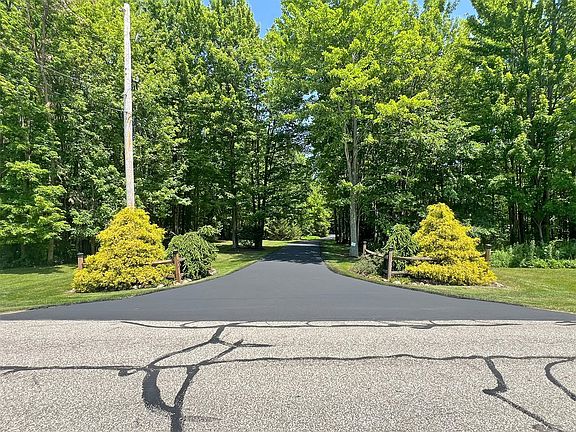 3rd image of 6901 Franklin Rd