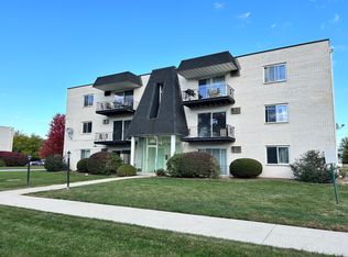 12817 Carriage Ln APT 1, Crestwood, IL