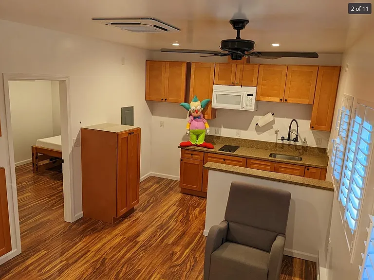 379 Casuda Canyon Dr #B — Photo 3