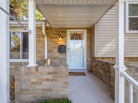 4th image of 247 May Ave