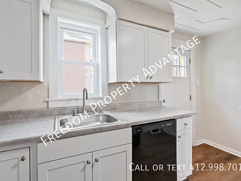 10 Iron St #1A — Photo 12