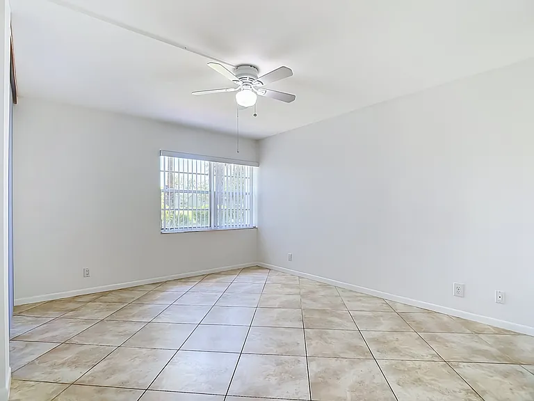 1087 Forest Lakes Dr #102 — Photo 11