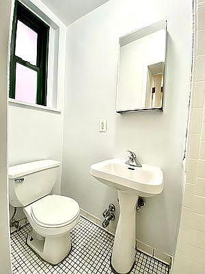 5th image of 520 E 79th St #4BV