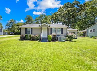 316 20th Ave NE, Hickory, NC 28601