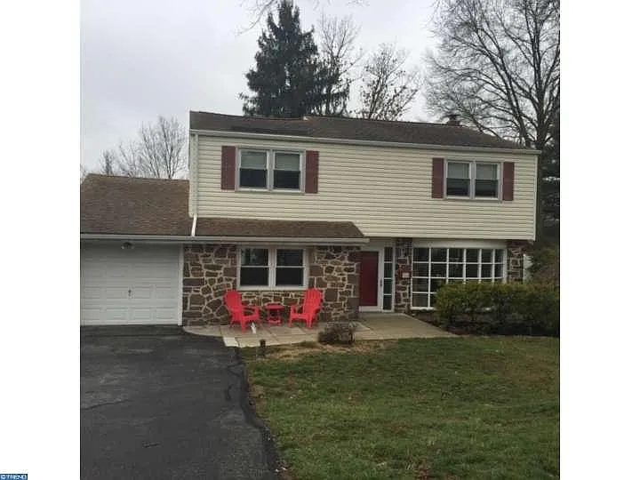 536 Cedar Dr photo 1