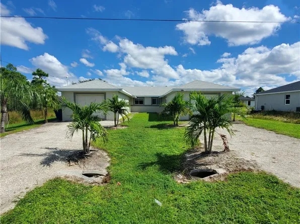 777 Bedford Dr, Lehigh Acres, FL 33974