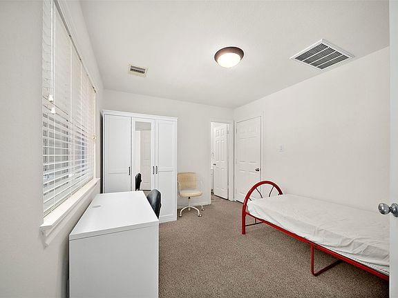 4th image of 3113 Clearview Cir