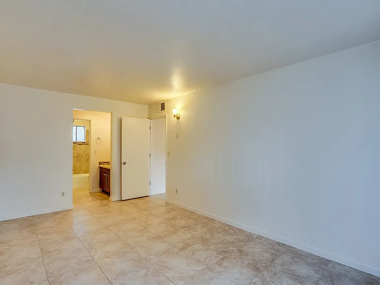 422 E Navajo Rd — Photo 19