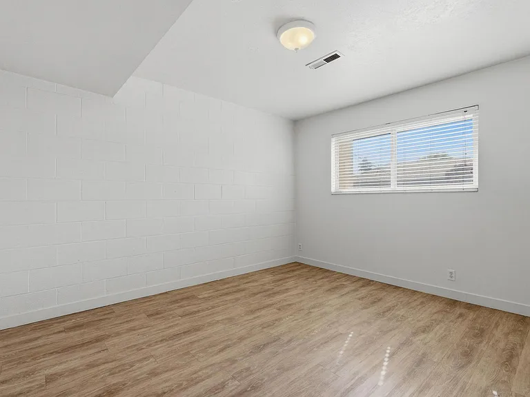 Grandview Manor — Photo 27