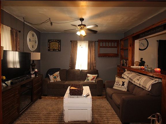 5th image of 602 Logan St