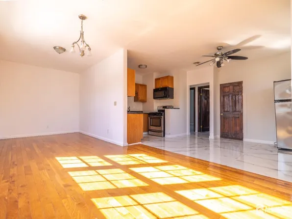 60 Sampson St, Garfield, NJ 07026